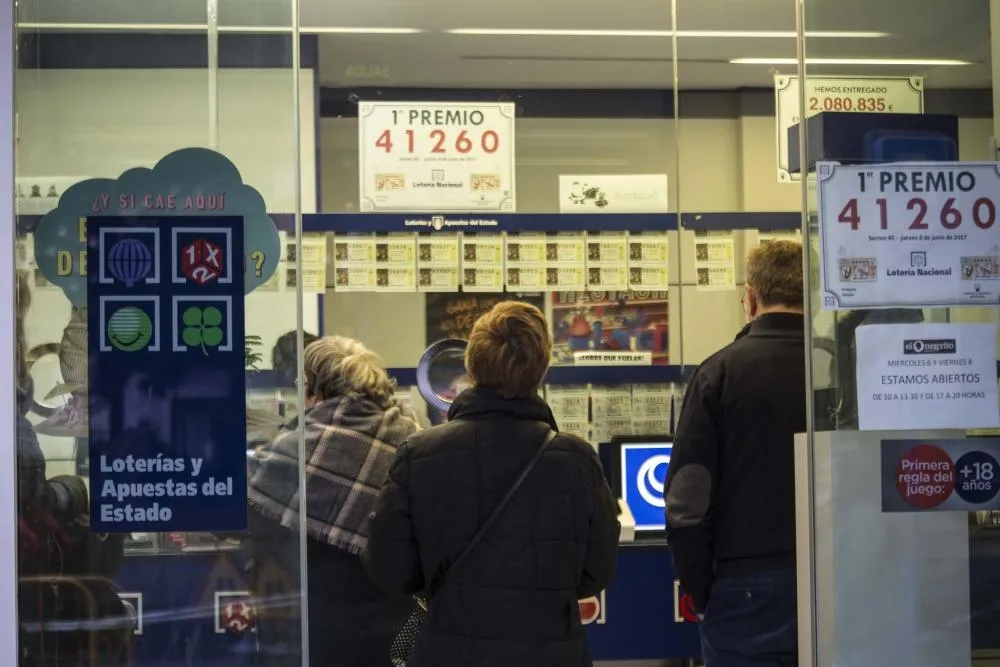 Salamanca, con 79,21 euros, entre las provincias de la región que menos gasta en lotería de...