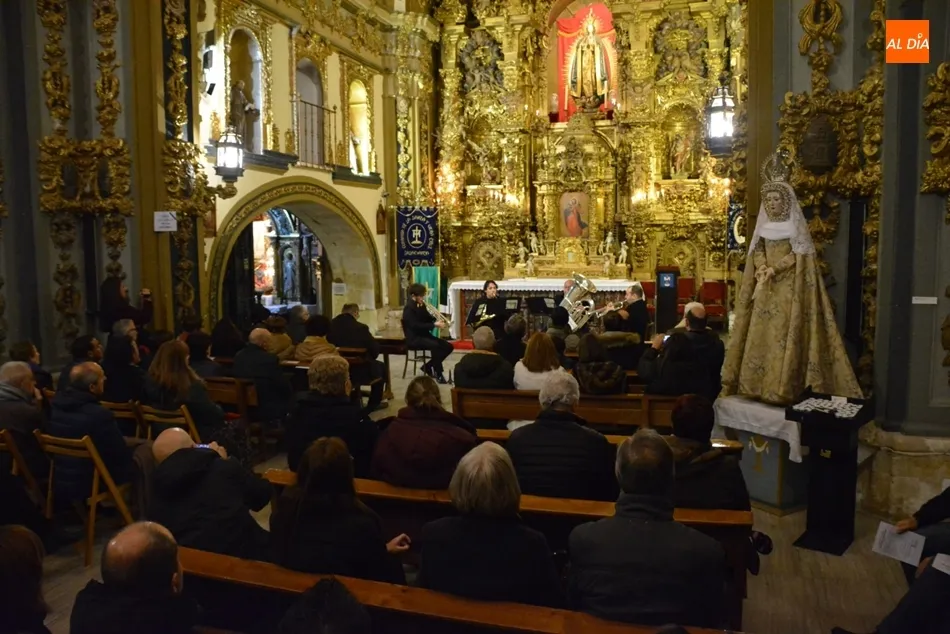 La música de Ieronimus Metallum inunda la Iglesia de la Vera Cruz 