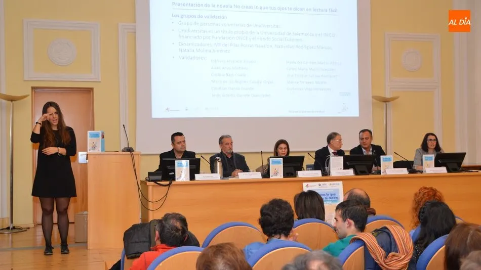 Acto de presentación de la obra en la Facultad de Traducción y Documentación. Foto: Ángel Merino