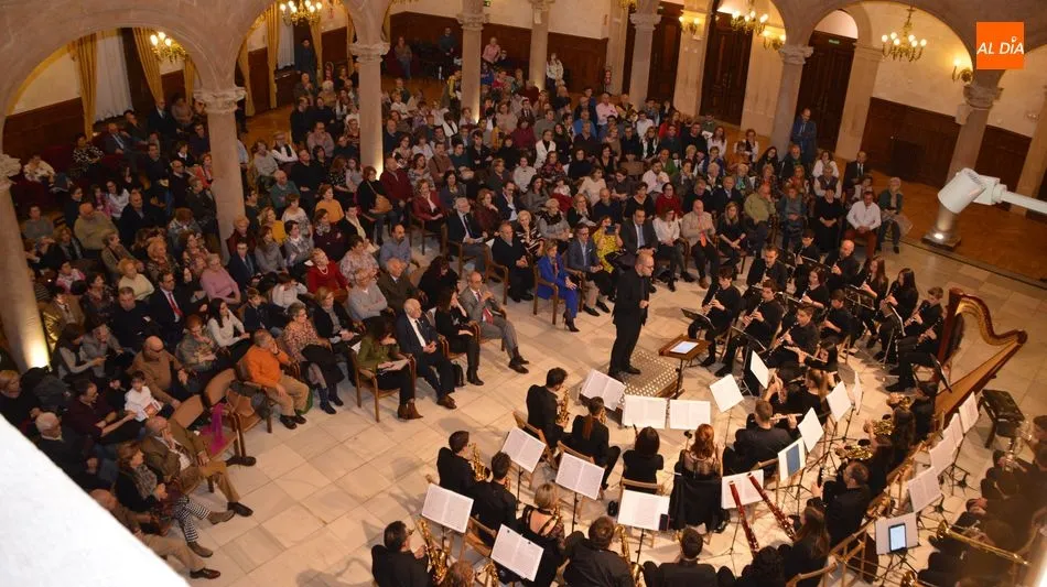 Concierto de la Banda de Música de Villamayor en el Casino. Foto: Ángel Merino