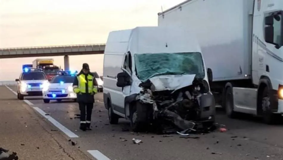Imagen de archivo de una intervención de la Guardia Civil en un accidente anterior