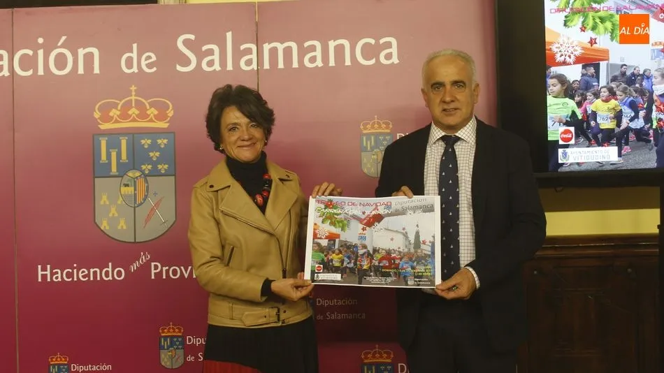 La alcaldesa de Vitigudino, Luisa de Paz, y el diputado de Deportes, Jesús María Ortiz