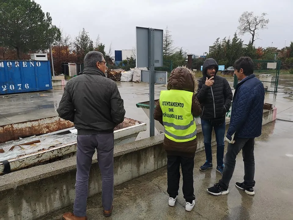 Visita de concejales de Villoria al punto limpio de Peñaranda | Foto: Ayuntamiento de Villoria