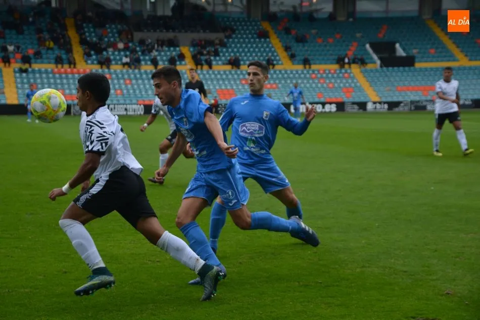 Una acción de un partido anterior disputado en el Helmántico