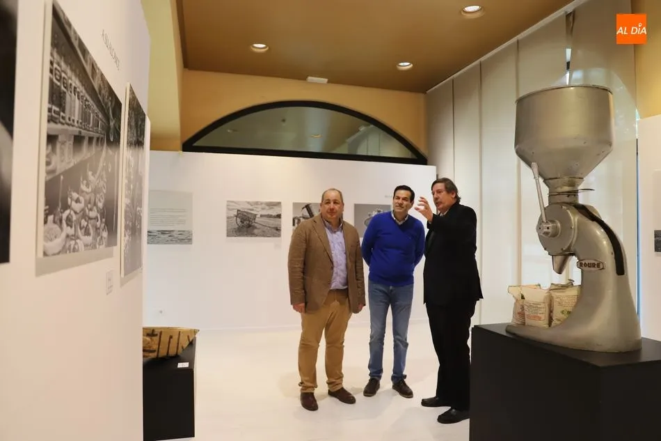 Ángel Centeno expone en el Museo del Comercio salmantino una muestra fotográfica sobre la...