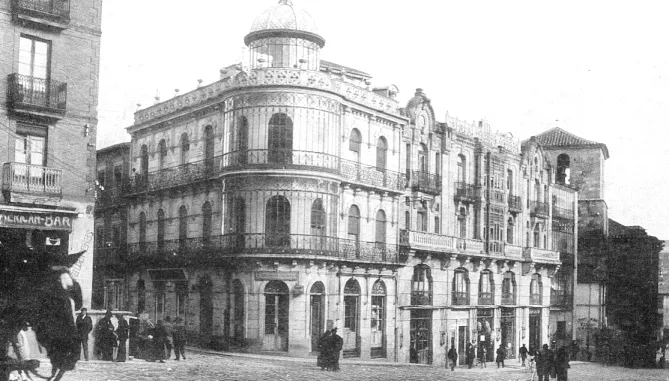 El edificio de Domingo Borrego, modernismo frente al Mercado