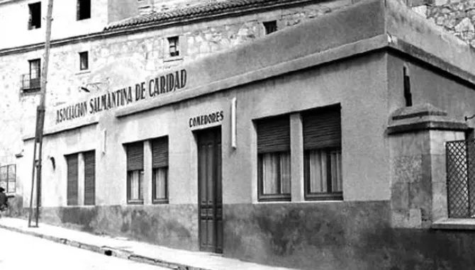 El comedor de la caridad en la calle Juan de la Fuente
