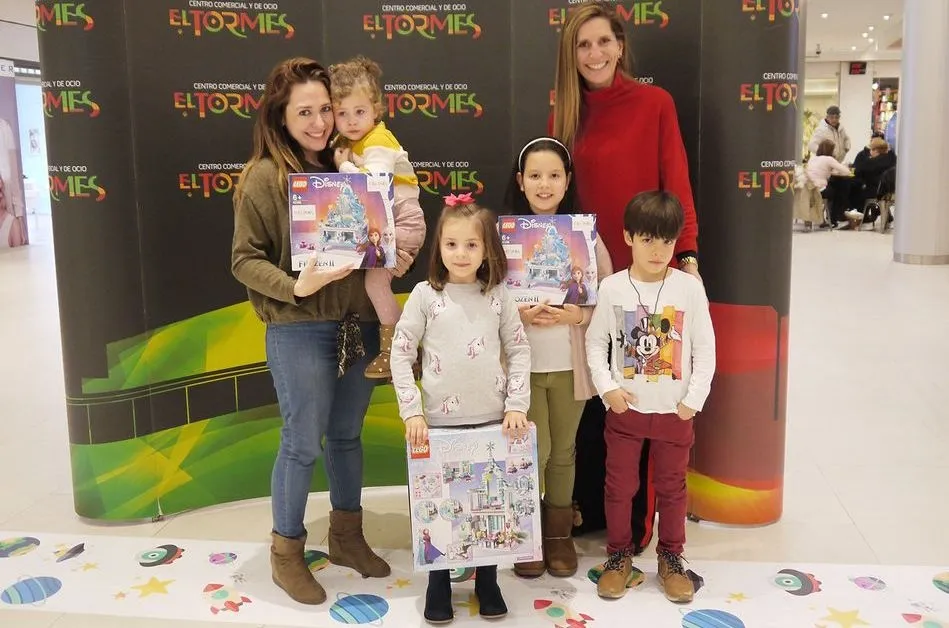 El Tormes entrega los premios a los ganadores del sorteo Lego Frozen
