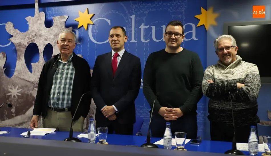 Participantes en la mesa redonda sobre vivienda organizada por el Ateneo. Foto: Lydia González