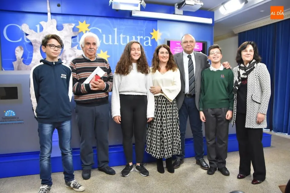 Los responsables de la Joven Orquesta Ciudad de Salamanca en la presentación de su concierto navideño