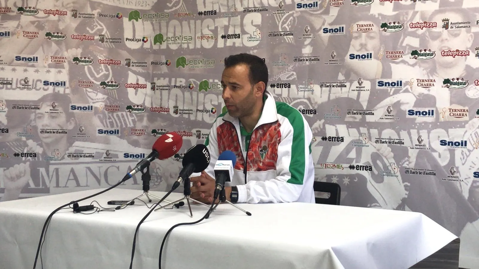 Sánchez, en una rueda de prensa en Las Pistas