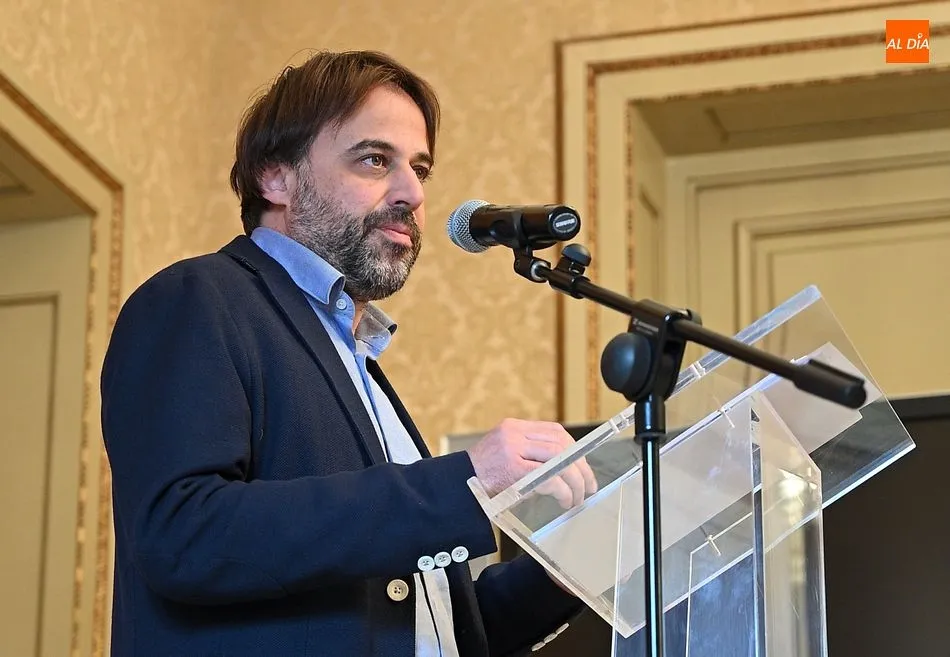 Fernando Castaño anunció reformas en todo el Palacio de Congresos para hacerlo más competitivo