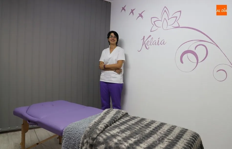 Beatriz Rivas, terapeuta ocupacional, maestra Reiki y sanergista, y a su vez, directora de este centro | FOTOS: Lydia González