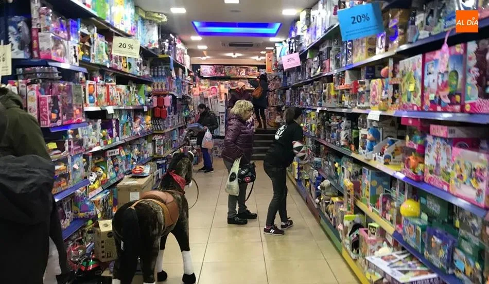 En Salamanca, las compras en juguetes suelen superar los 70 euros por ticket “si se opta por los juguetes de marca y que salen por la tele”