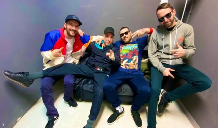 Los Chikos del Maíz, grupo musical