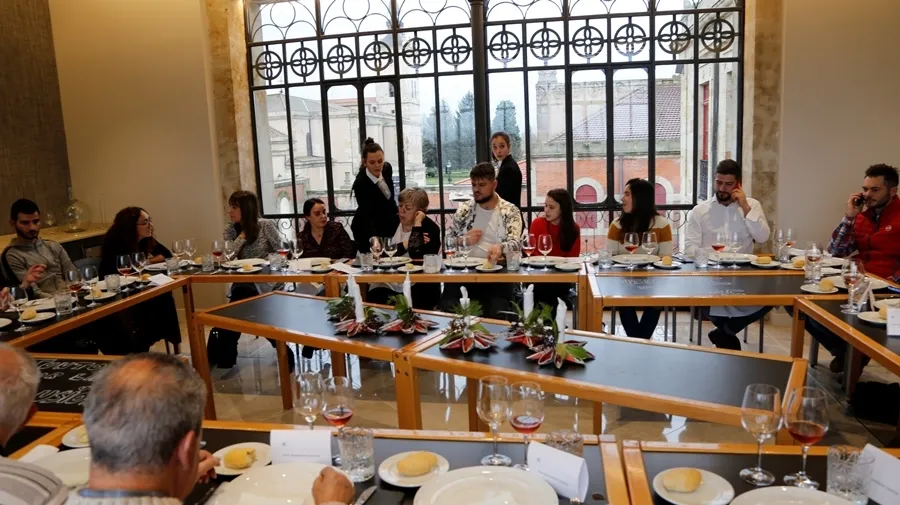 Representantes de diversos colectivos implicados en el proyecto “La Restauración de Castilla y León piensa en ti: Juntos por la Inclusión”