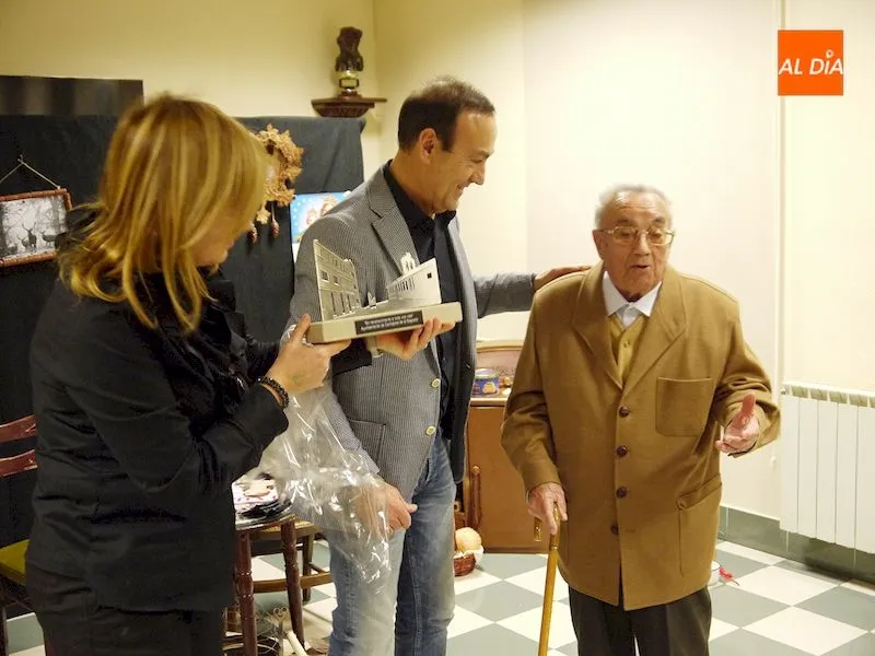 Homenaje a los mayores en Carbajosa de la Sagrada