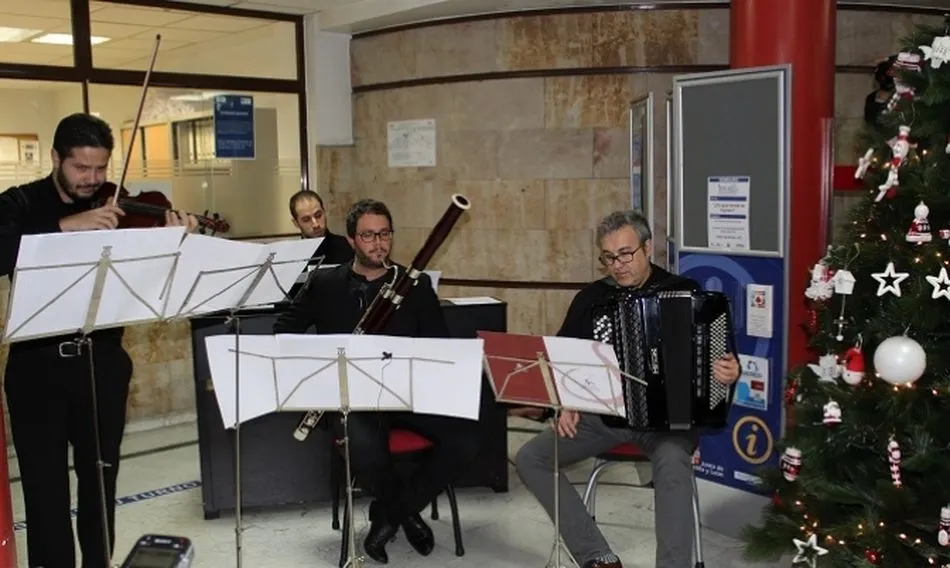 Miembros de la Escuela Municipal de Música de Salamanca durante la presentación del proyecto Cápsulas musicales