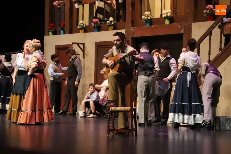 La Revoltosa cuenta con un nutrido elenco de actores que se subieron al escenario del CAEM