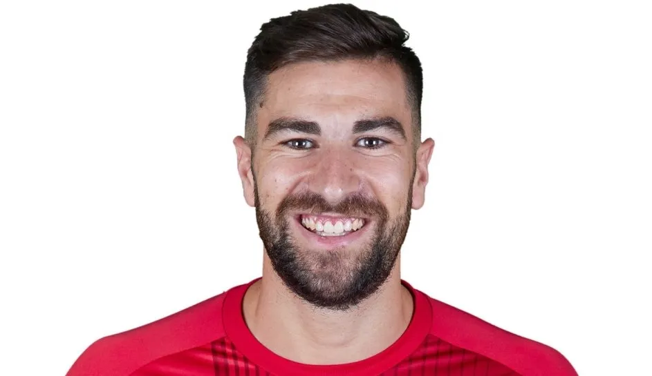 Isaac Manjón, con la camiseta del Calahorra