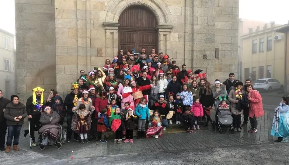 En Mieza despiden el año con una divertida San Silvestre por las calles del pueblo