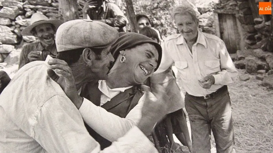 El fotógrafo Georges Dussaud presenta la vida que descubrió en el norte de Portugal en los años 80/ MARTÍN-GARAY