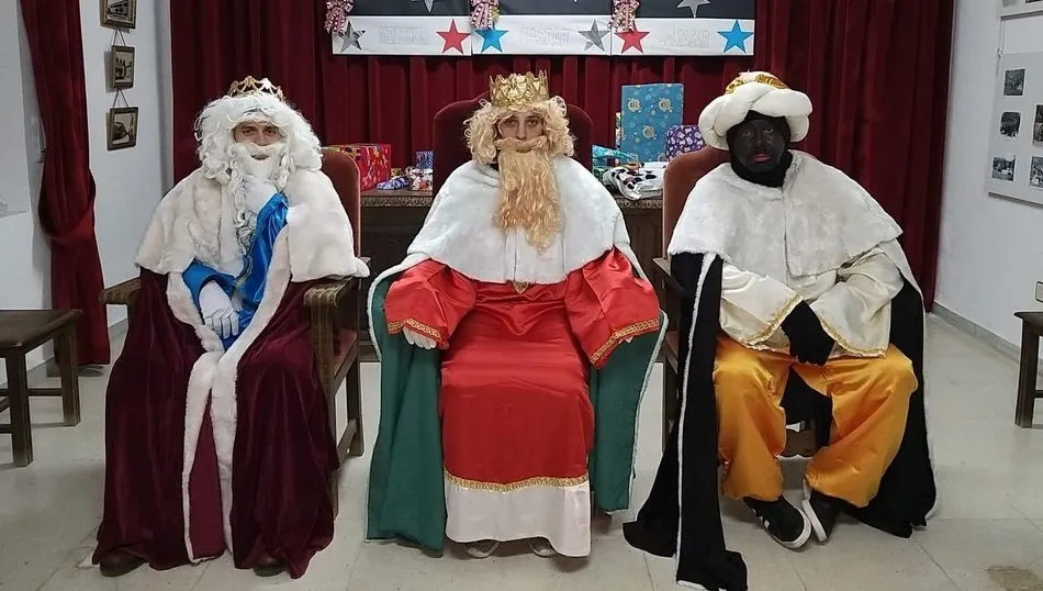 En Barruecopardo reciben a los Reyes Magos con un chocolate caliente