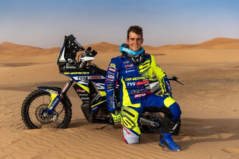 Lorenzo Santolino en la foto oficial del equipo Sherco Rally 2020