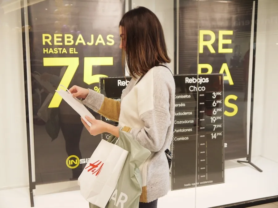 Rebajas en el Centro Comercial El Tormes