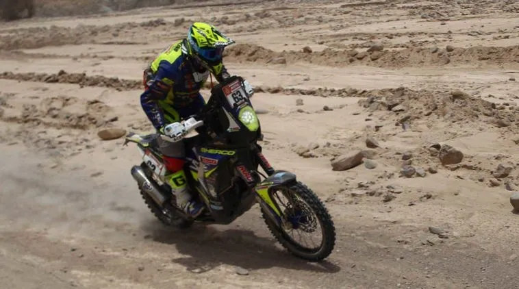 Santolino, sobre la moto