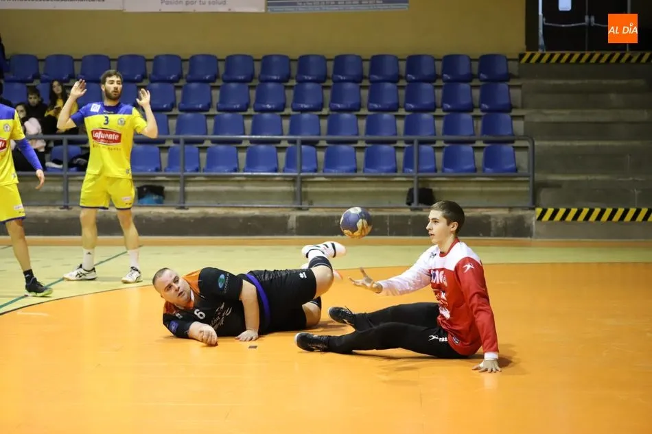 Sebas Elena, en el suelo del Río Tormes