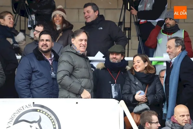 El alcade Carbayo y Miguel Ángel Sandoval, en el palco de Las Pistas