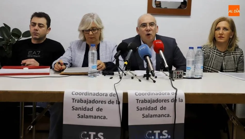 Miguel Rivas, Isabel Gómez, Jesús González e Isabel Blázquez, representantes de la nueva Coordinadora de Trabajadores de la Sanidad de Salamanca (CTS). Foto de Lydia González