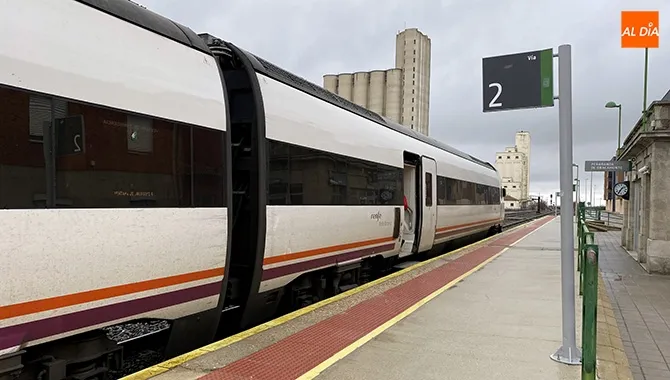 La estación de tren de Peñaranda recuperara la venta de billetes en taquilla tras el anuncio del Ministerio de Transportes
