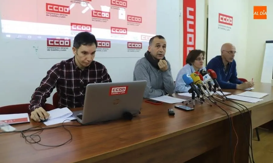 Rueda de prensa en la sede de CCOO Salamanca con Miguel García, Jose Fernando Luengo, Mª Angeles Salinero y Feliciano Hernández. Foto de Lydia González