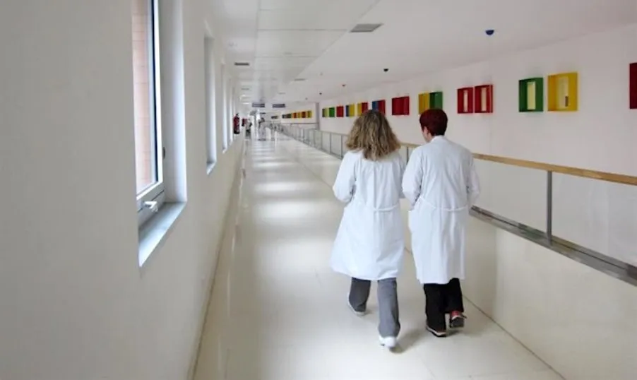 La cirugía general, la lista de espera, traumatología, ginecología y obstetricia y las urgencias acaparan la mayoría de las reclamaciones