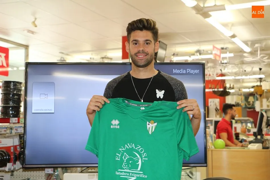 Iván Agudo en su presentación como jugador del Guijuelo