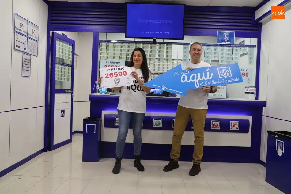 La alegría del pasado 22 de diciembre se ha ido diluyendo al no recibir el dinero | Foto: Lydia González