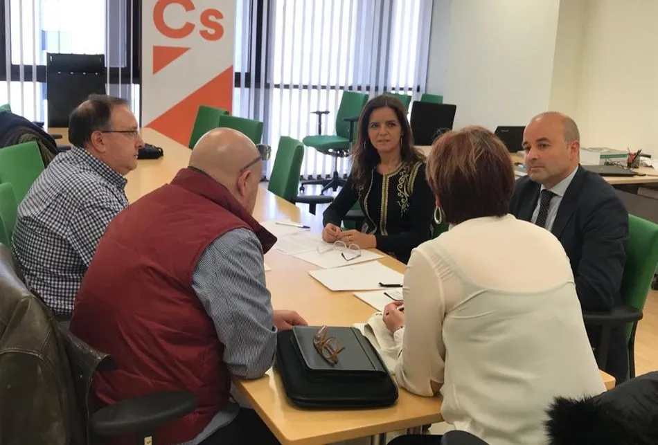 Reunión de Cs con representantes de la AUGG