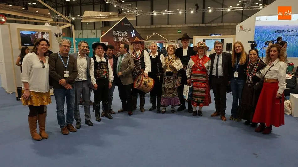 Representantes de la Sierra de Francia en el estand de la Junta de Castilla y León