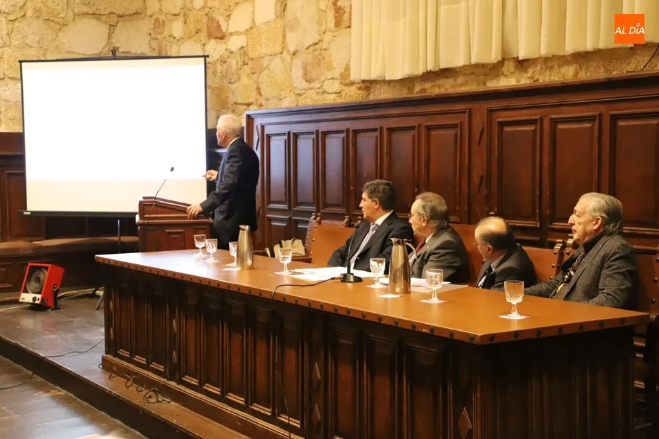 Apertura de curso de la Real Academia de Medicina de Salamanca. Foto: Lydia González