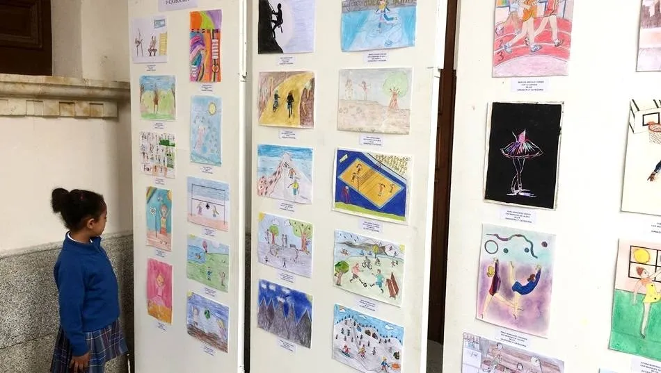 Una de las participantes del Concurso de Dibujo y Deporte Escolar Venancio Blanco. Foto de archivo