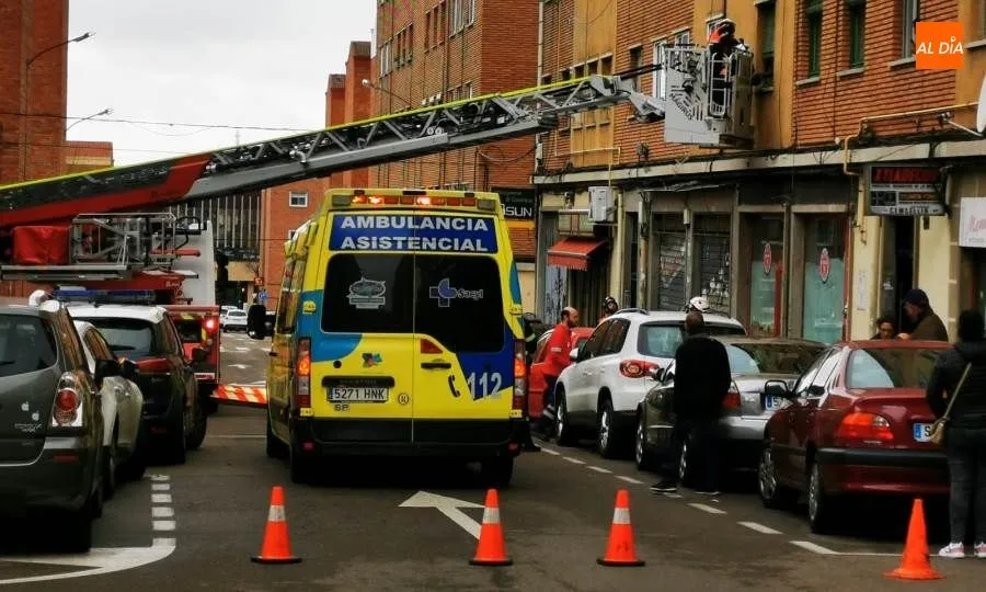 Actuación de esta mañana de los Bomberos en la calle Candelario