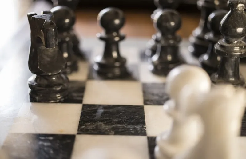  Sin duda, la propensión a culpar a otros cuando las cosas salen mal parece que libera de responsabilidad a mucha gente