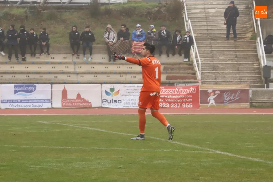 Brais, en un partido en casa