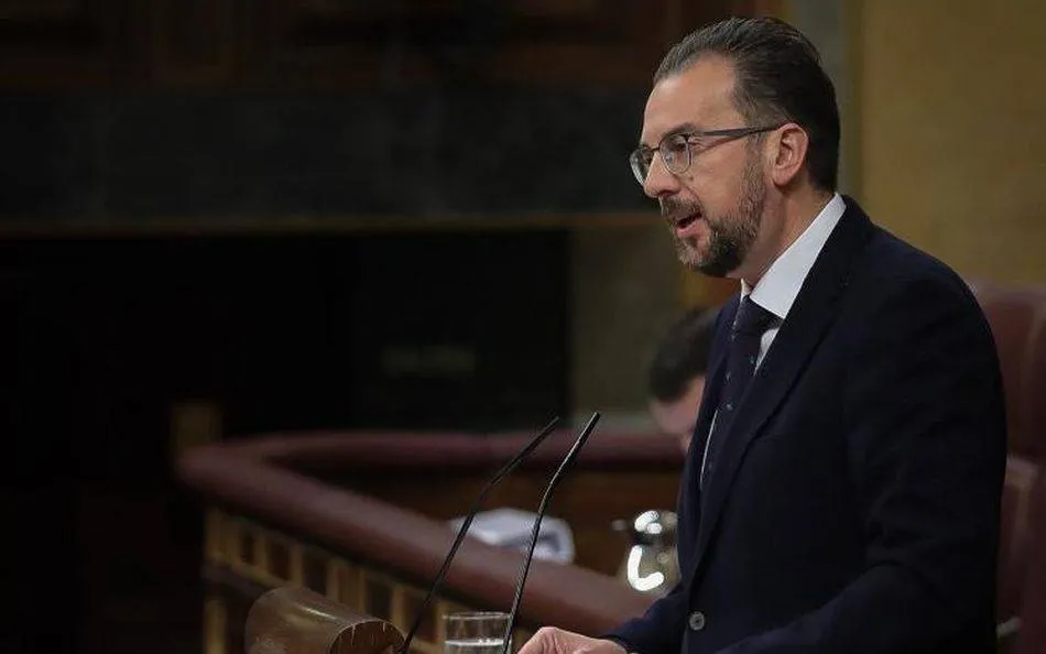 El senador salmantino Bienvenido de Arriba