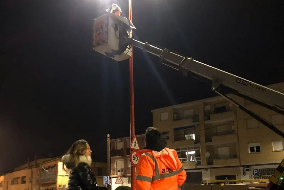 Cambio luminarias en la avenida Madrid
