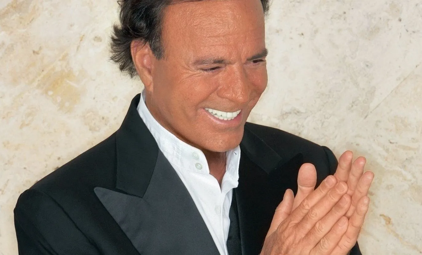 Julio Iglesias, el precio de sus entradas alcanza hasta los 2.300 euros  