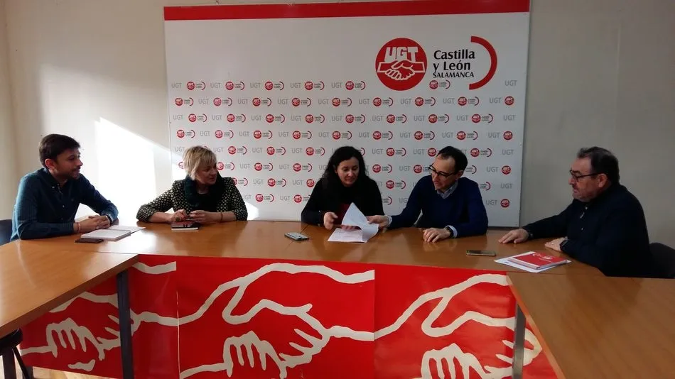 Los parlamentarios del PSOE consensuan con UGT propuestas en materia laboral  