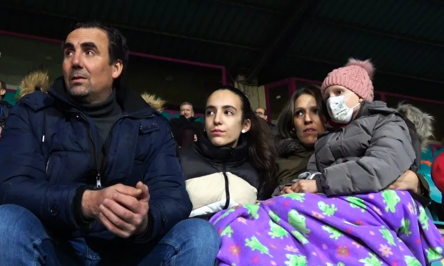 María, junto a su familia